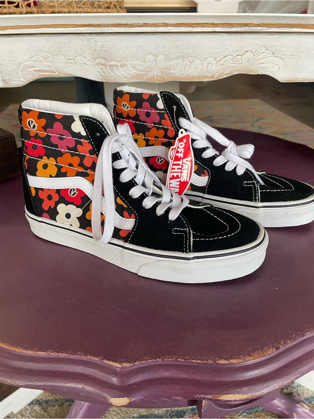 Vans NWT Sk8-Hi Black High-Top Sneakers with Vibrant Floral Print Size Women 7.5